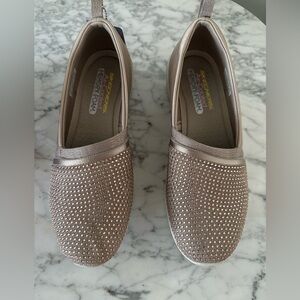 Skechers Taupe Rhinestone Slip-On Sneakers Women’s Memory Foam Size 9.5